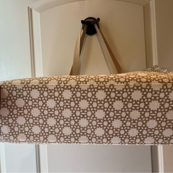 Spartina set- wristlet, wallet, key chain, and tote - Picture 10 of 12